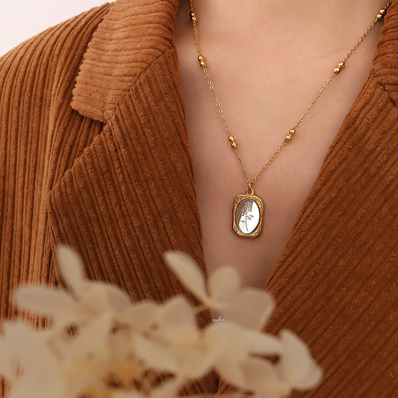 SSeeSY Custom Design PVD 18K Gold Plated Stainless Steel Rectangle Pendant Necklace Rose Engraving Trendy Women Chain Gift